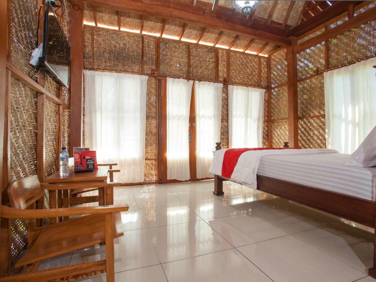 Reddoorz Near Banyuwangi Kota Train Station Hotel Buitenkant foto